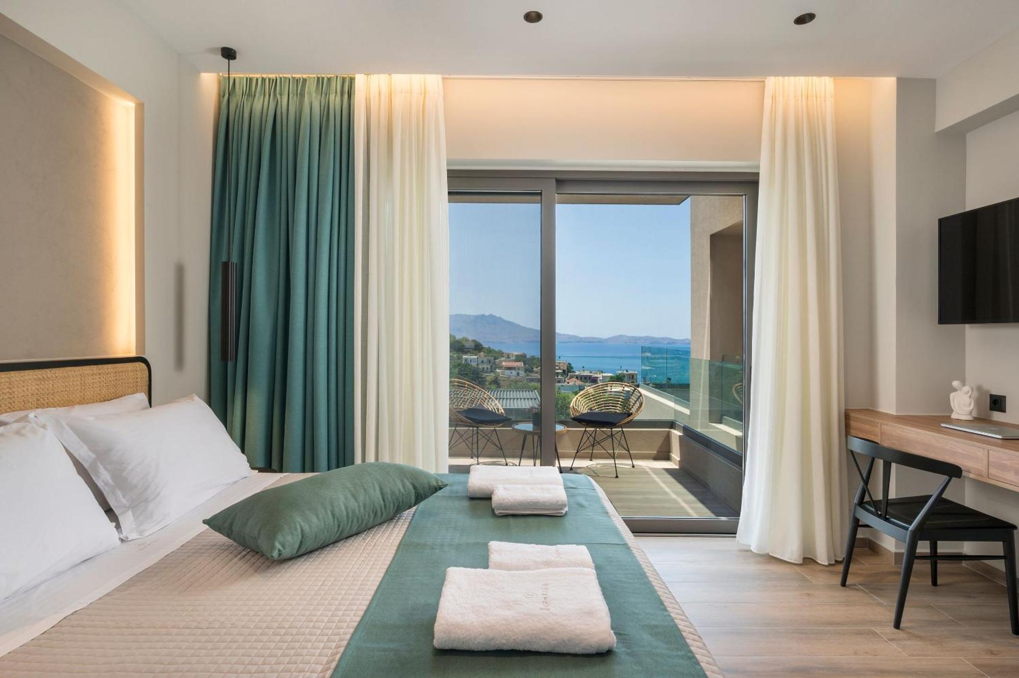 Villa Ekphrasis With Sea View And Jacuzzi Ravdhoúkha Esterno foto